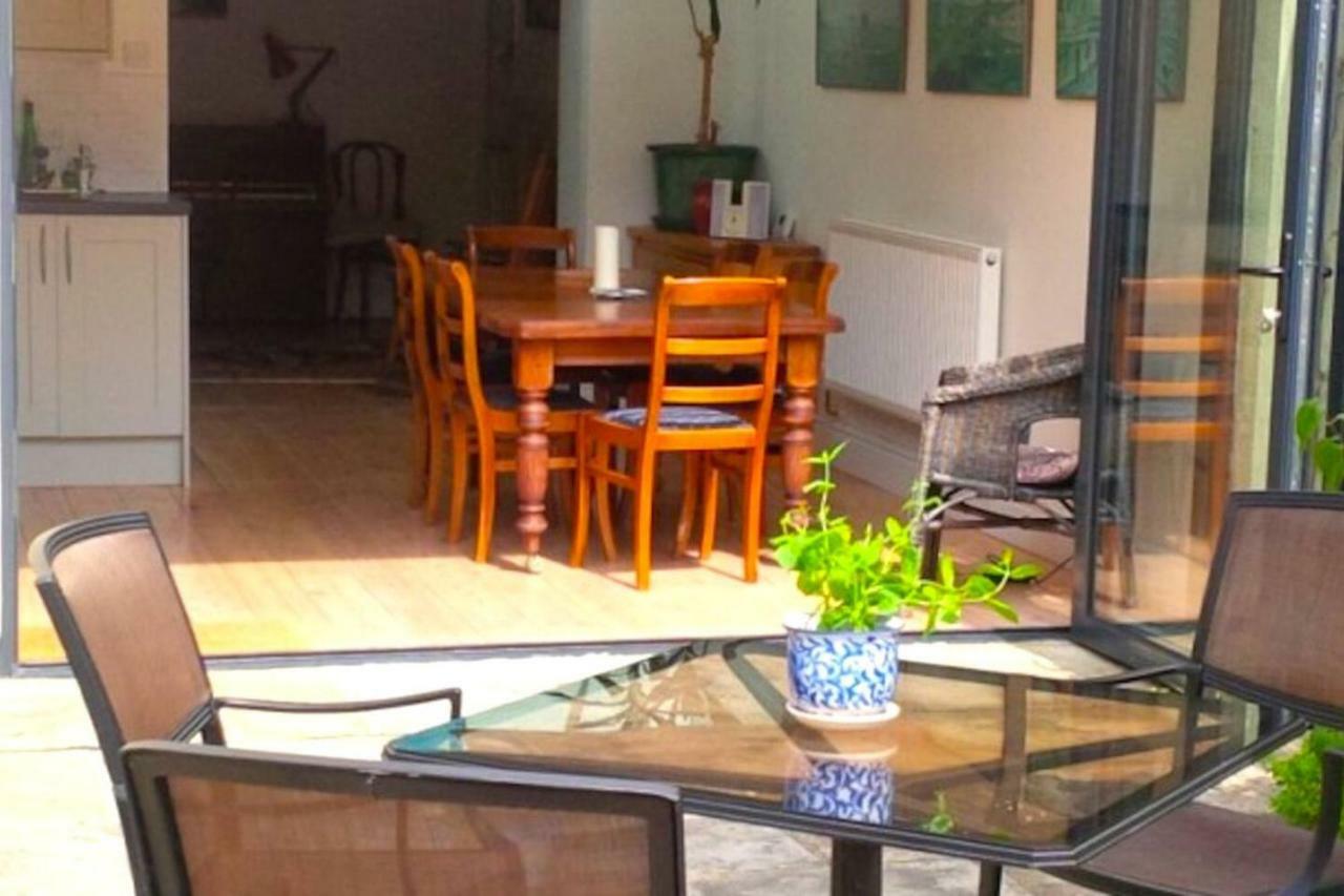Lauras Townhouse Apartments Thomas Street Townhouse Μπαθ Εξωτερικό φωτογραφία