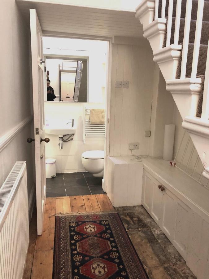 Lauras Townhouse Apartments Thomas Street Townhouse Μπαθ Εξωτερικό φωτογραφία