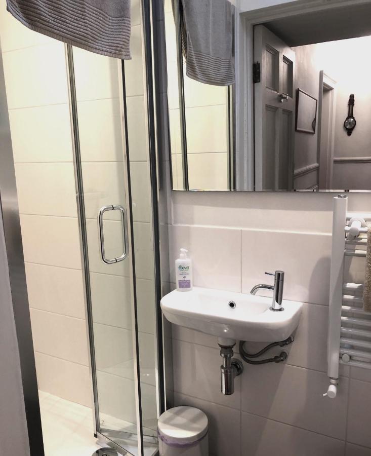 Lauras Townhouse Apartments Thomas Street Townhouse Μπαθ Εξωτερικό φωτογραφία