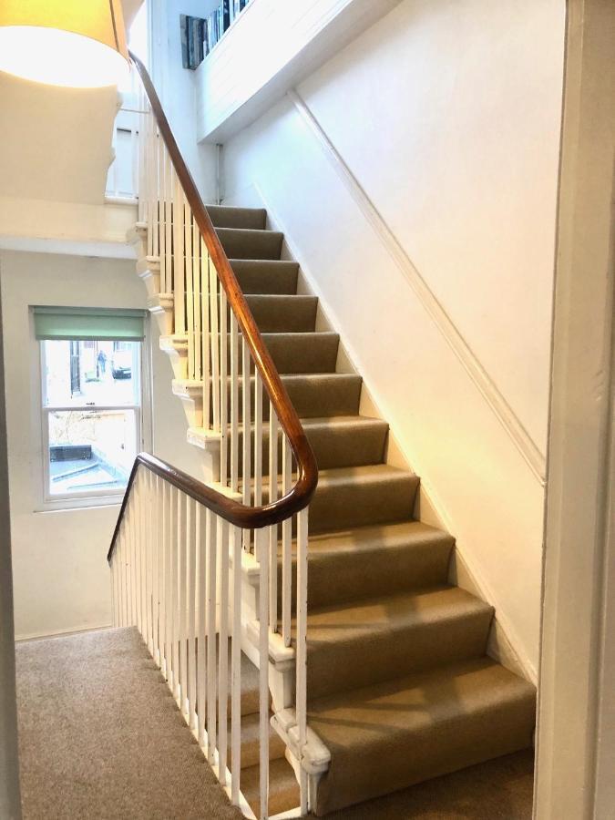 Lauras Townhouse Apartments Thomas Street Townhouse Μπαθ Εξωτερικό φωτογραφία